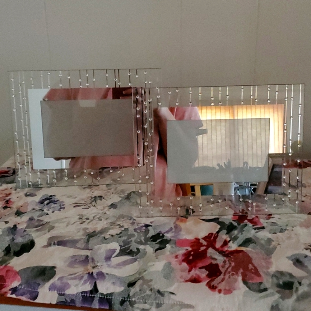 Set of 2 glass mirror 4x6 picture frames